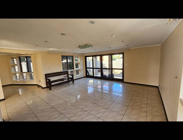 3 BEDROOM HOUSE FOR SALE IN SERALA VIEW